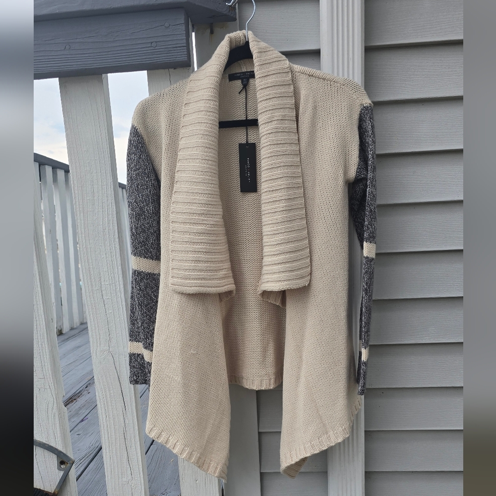 Romeo + Juliet Couture Sweater